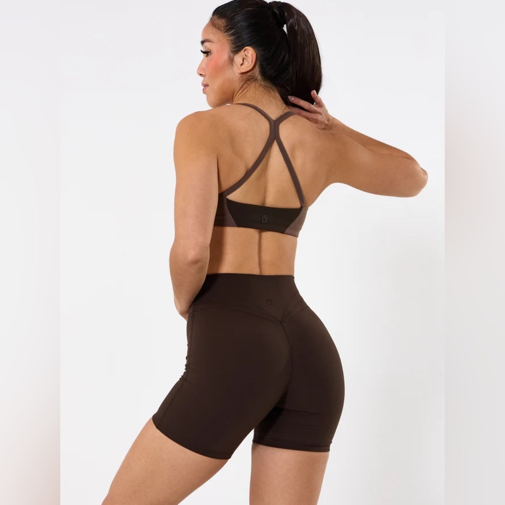 Buffbunny  Legacy Short 6" cold brew